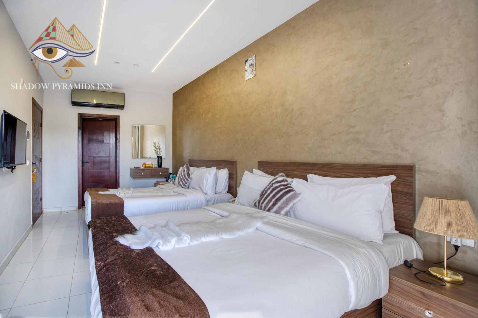 Shadow Pyramids Suites And Jacuzzi Kafrat al Jabal Bagian luar foto
