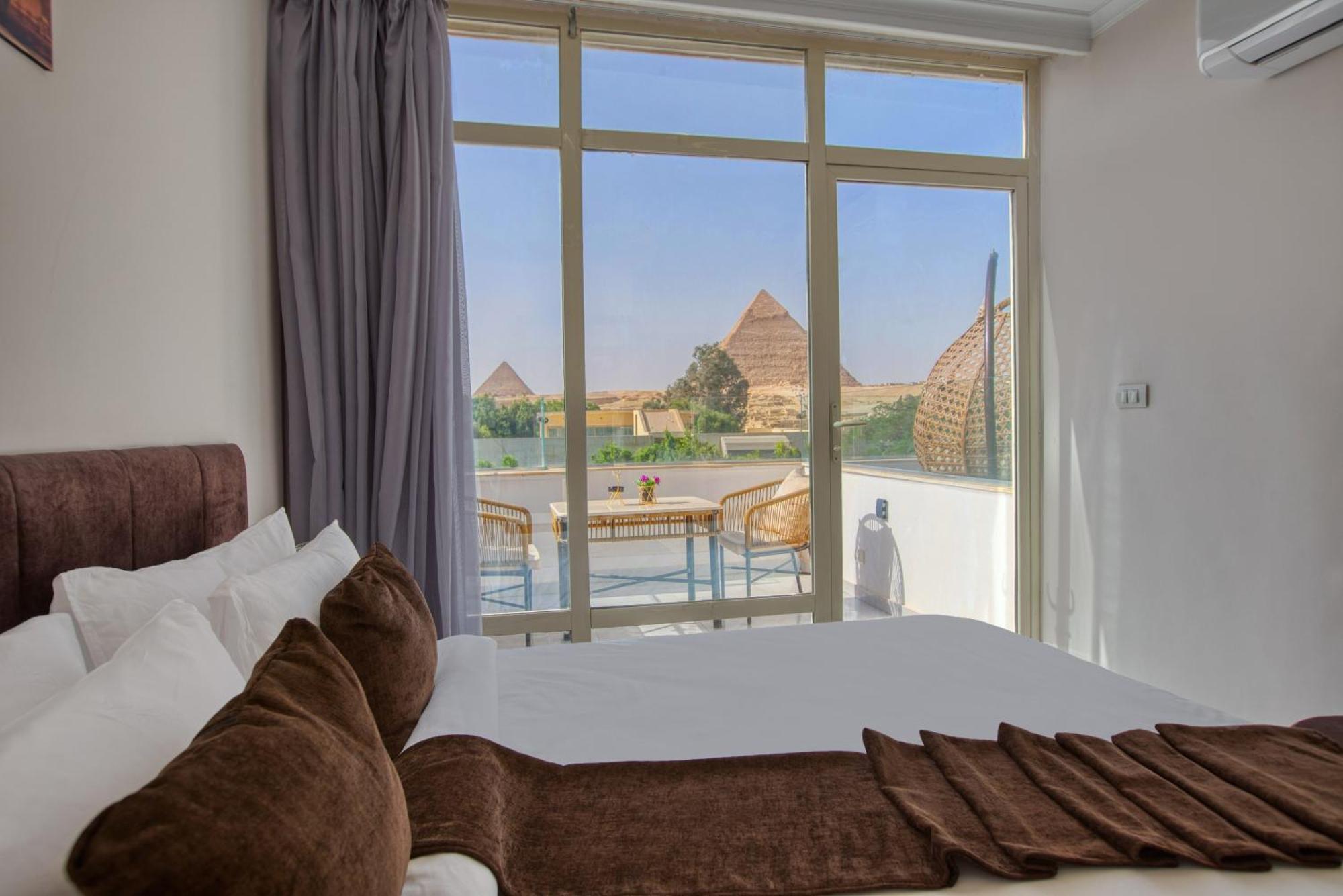 Shadow Pyramids Suites And Jacuzzi Kafrat al Jabal Bagian luar foto
