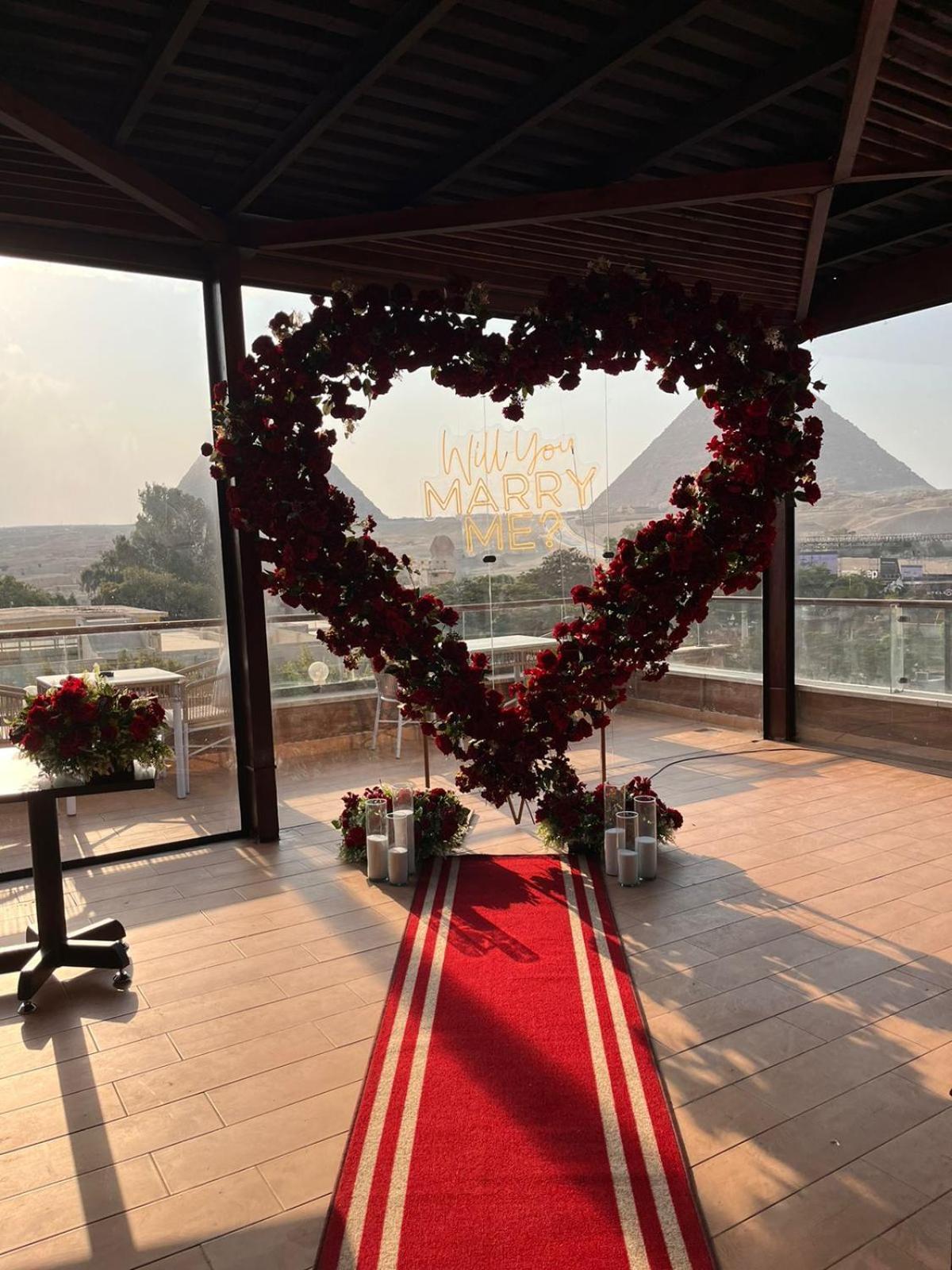 Shadow Pyramids Suites And Jacuzzi Kafrat al Jabal Bagian luar foto